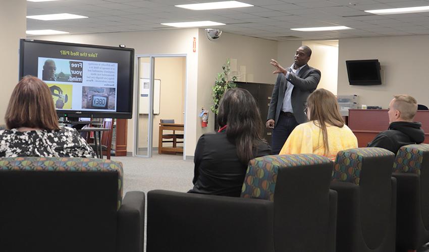 Ron Smith giving a presentation